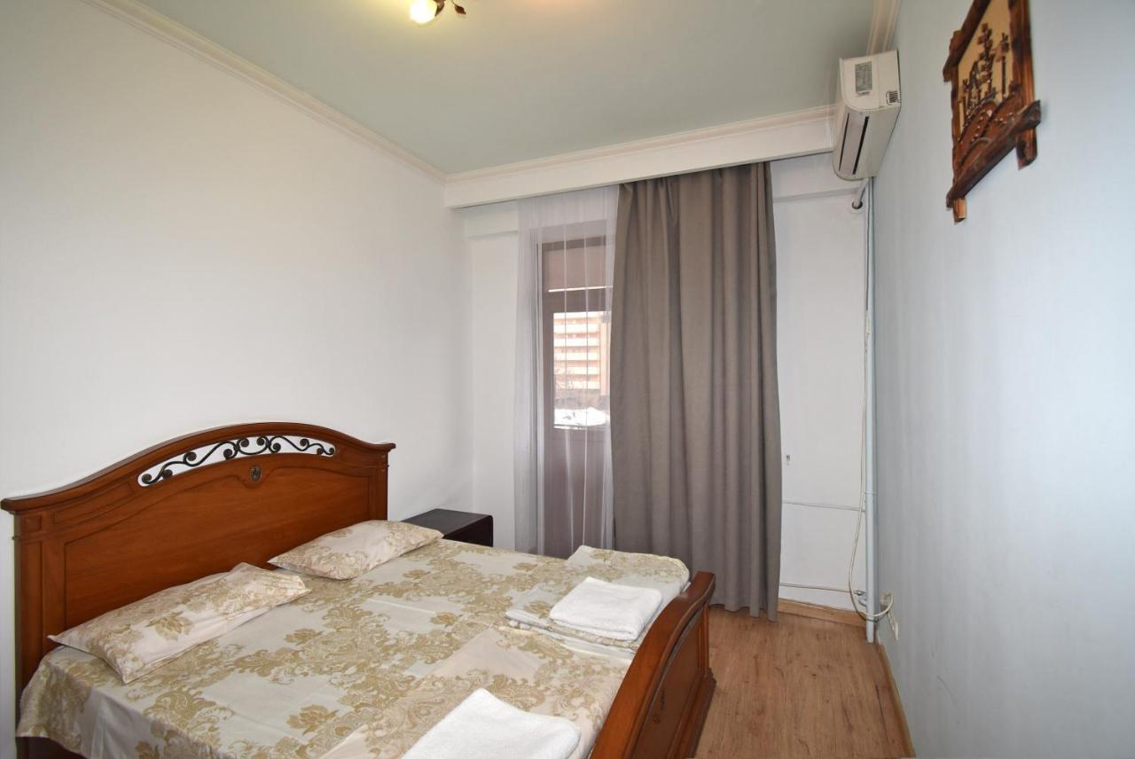 Armenak Apartment 5-Комнатная 예레반 외부 사진
