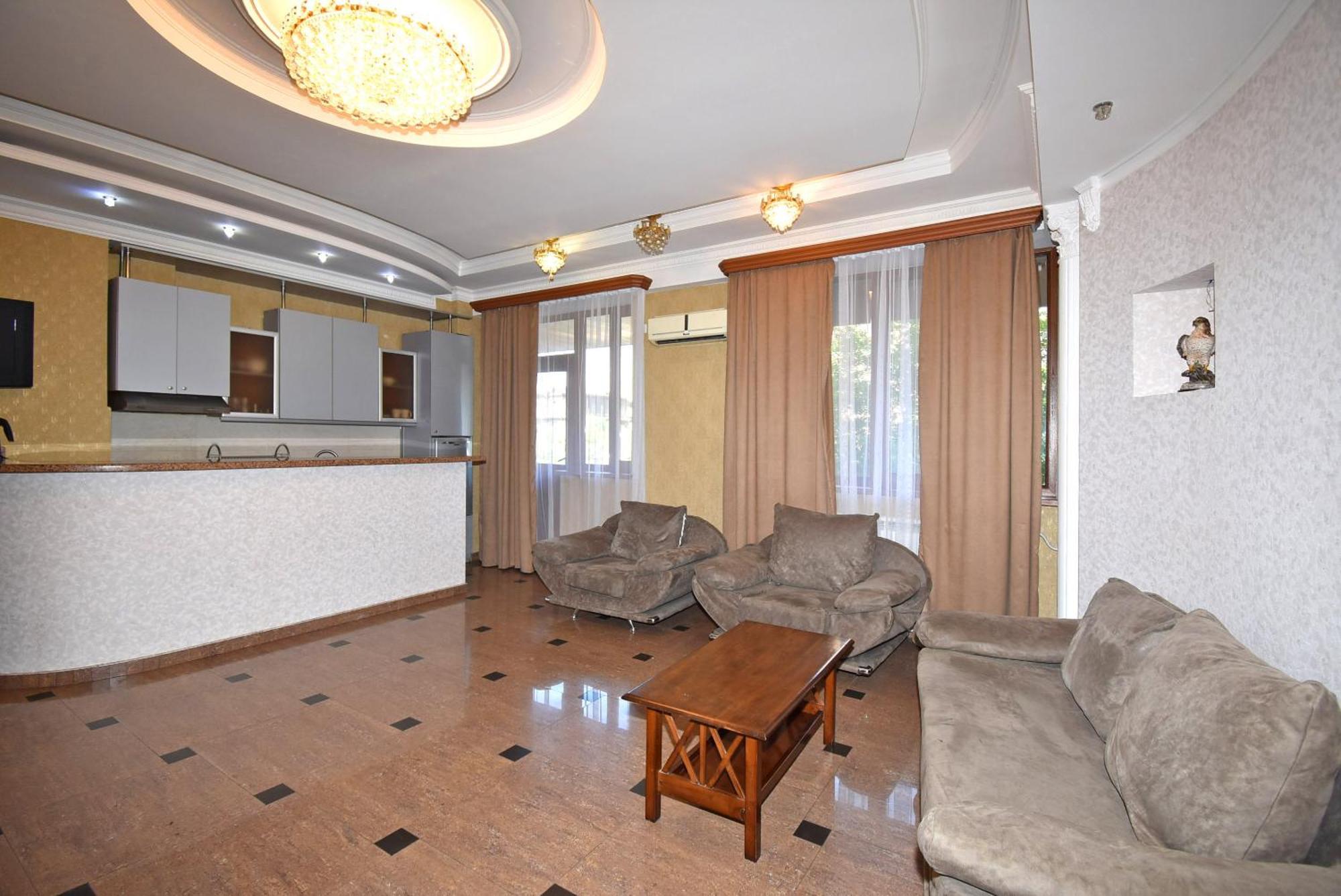 Armenak Apartment 5-Комнатная 예레반 외부 사진