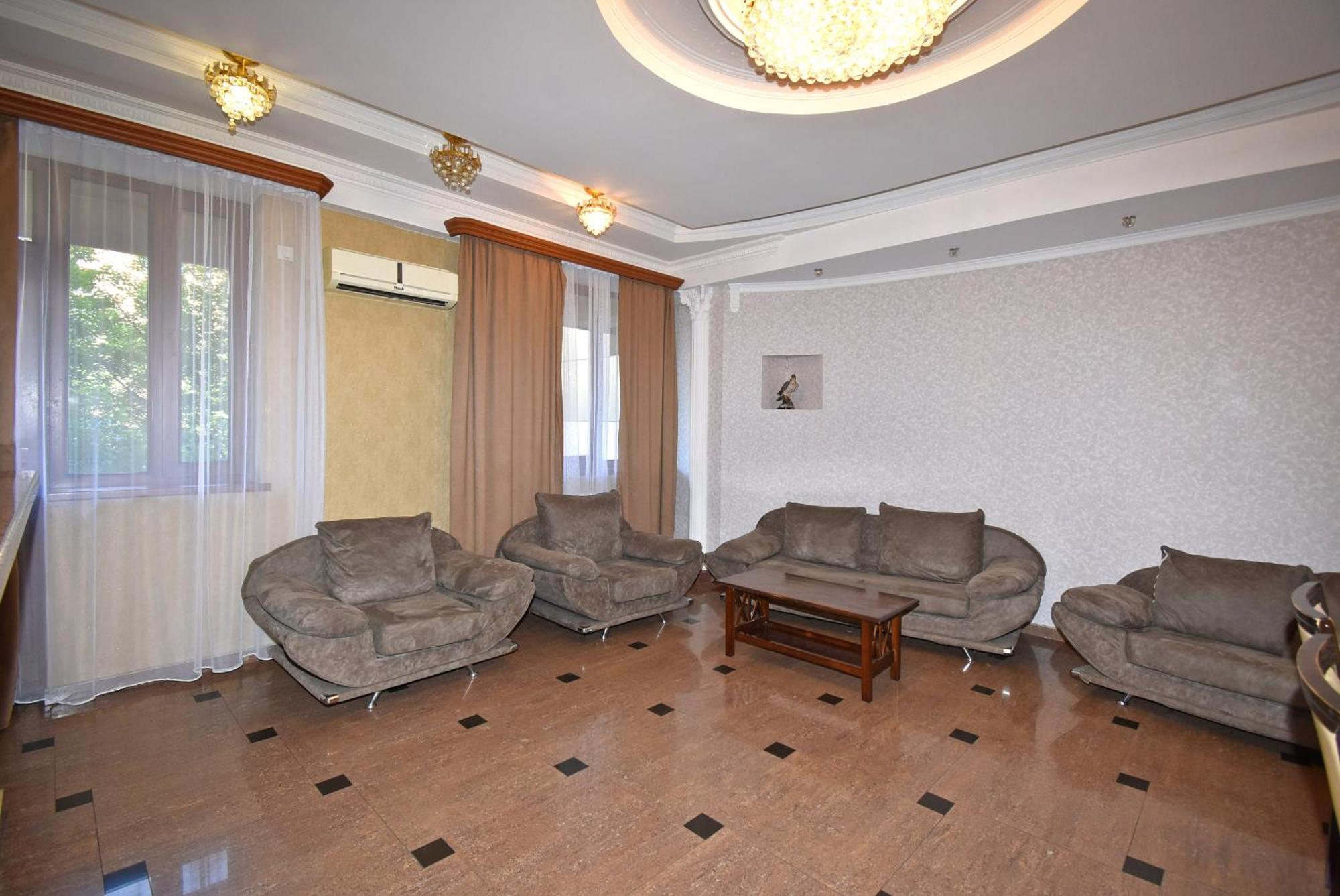 Armenak Apartment 5-Комнатная 예레반 외부 사진
