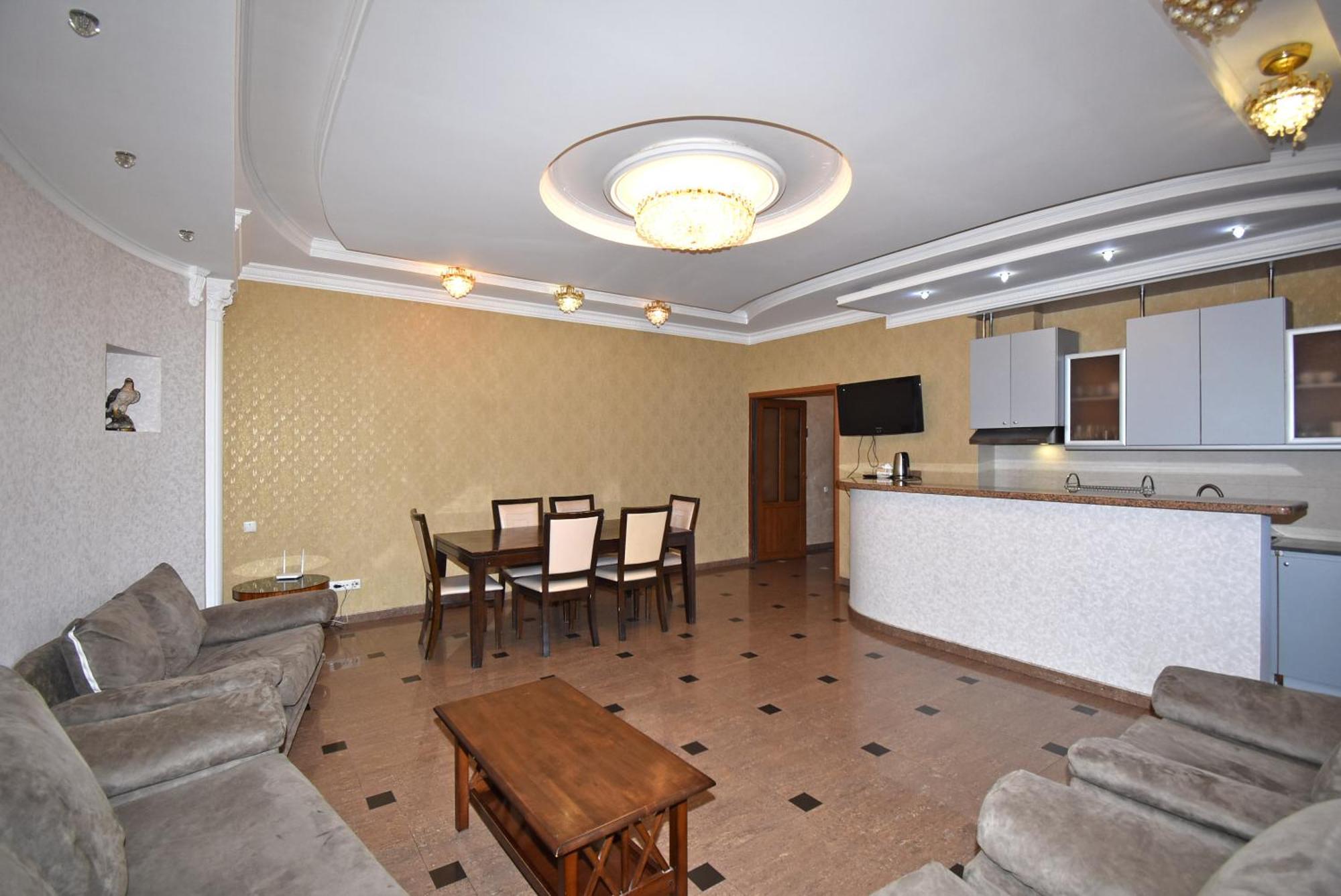 Armenak Apartment 5-Комнатная 예레반 외부 사진